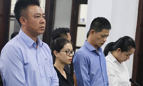 Tổng giám đốc vào vòng tố tụng vì chứa mại dâm, lừa đảo