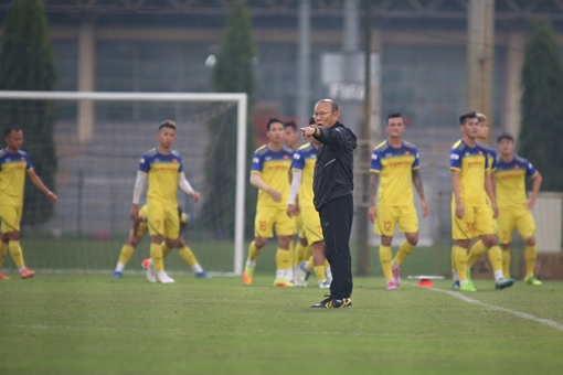 HLV Park Hang-seo bất ngờ loại bộ đôi Thanh Hóa