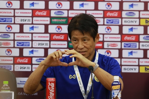 HLV Nishino thán phục phong độ của đội tuyển Việt Nam