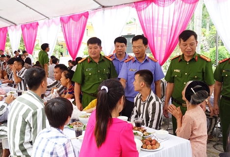 Thắp sáng niềm tin, giúp người lầm lỗi làm lại cuộc đời