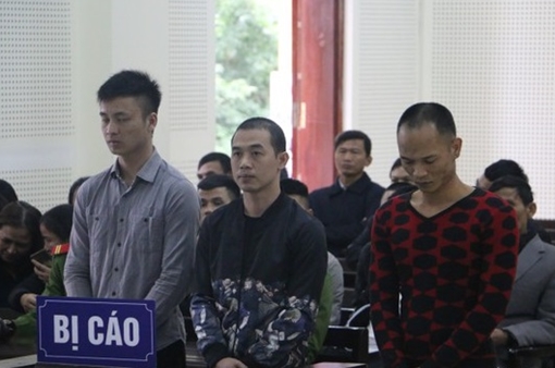 Nhóm côn đồ đổ thuốc chuột, ném chất bẩn vào nhà nạn nhân để đòi nợ