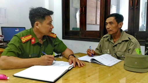 Gần 30 năm gắn bó với công việc giữ gìn an ninh trật tự phố phường