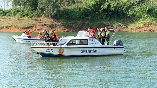 Phía sau ống kính một đoàn làm phim