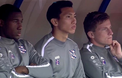 Văn Hậu thành khán giả, Heerenveen thua thảm