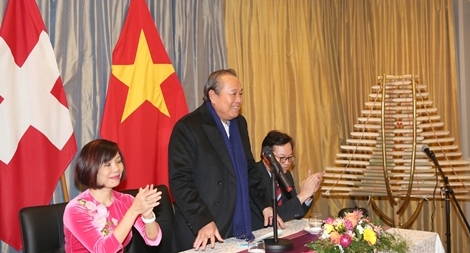 Phó Thủ tướng Thường trực thăm, chúc Tết cộng đồng người Việt tại Thuỵ Sĩ