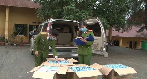 Bắt nhiều vụ nước rửa tay và khẩu trang không rõ nguồn gốc