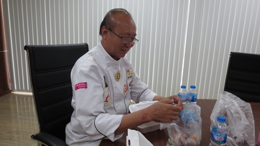 Góc khuất cuộc đời của ông "vua" bánh mì