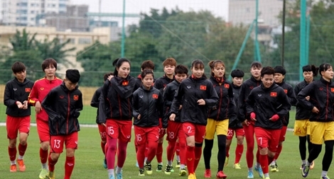 HLV Mai Đức Chung chốt quân đấu Australia