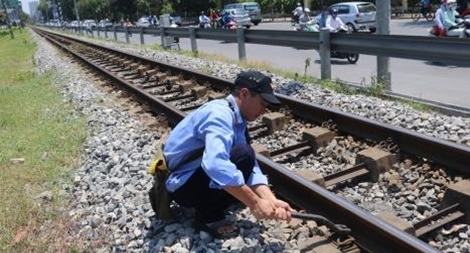 Nhiều doanh nghiệp đường sắt nợ lương công nhân