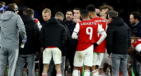 HLV Arsenal dương tính với COVID-19