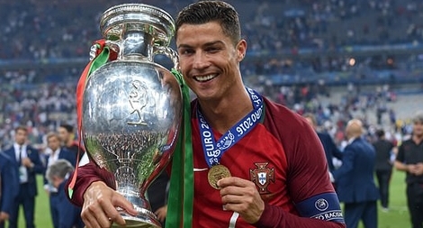 Chính thức : EURO 2020 bị hoãn sang hè 2021