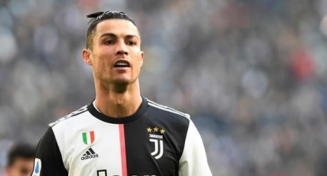 "Đồng cam cộng khổ với Juve", Ronaldo đồng ý cắt giảm lương khủng 