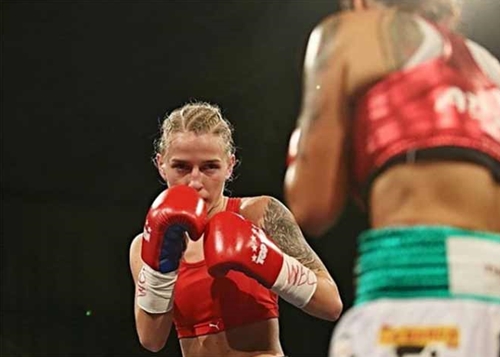 Nữ vô địch gia của boxing thế giới dương tính với COVID-19 là ai?