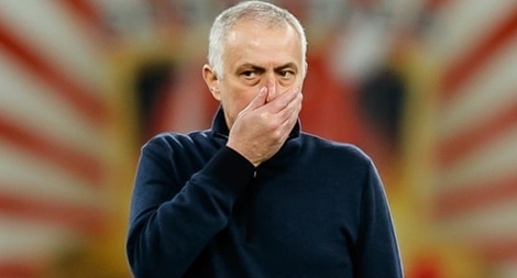 Bắt trò luyện tập giữa mùa dịch, Mourinho lên tiếng nhận sai