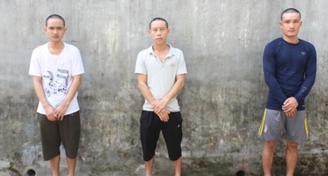  Em bị bắt vì bán ma túy, anh dùng dao uy hiếp Công an