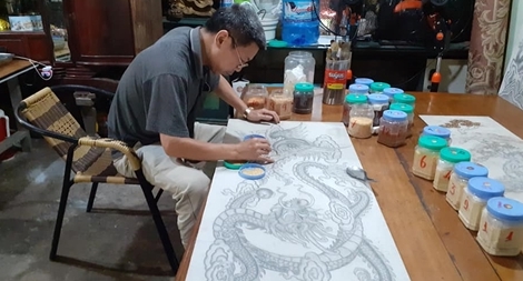 Độc đáo những bức tranh từ hạt gạo