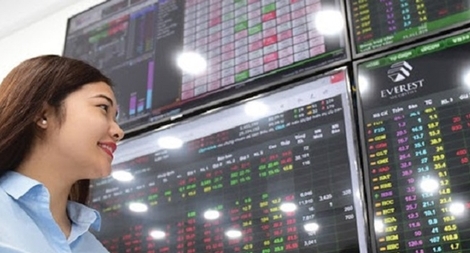 Giảm 50% phí, lệ phí trong lĩnh vực chứng khoán