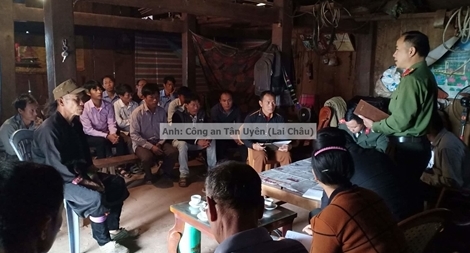 Xóa bỏ hủ tục không đưa người chết vào áo quan