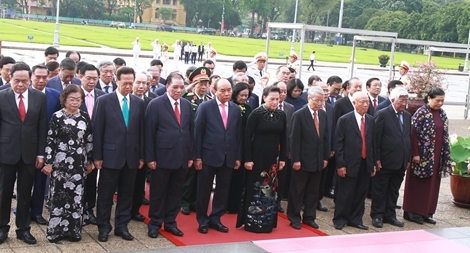 Lãnh đạo Đảng, Nhà nước vào Lăng viếng Chủ tịch Hồ Chí Minh 