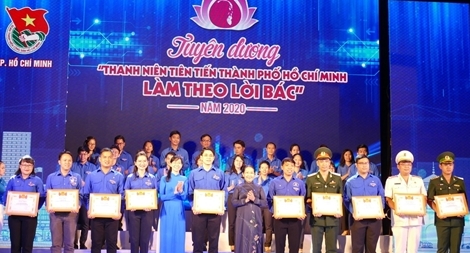 Học và làm theo Bác để phục vụ nhân dân tốt hơn