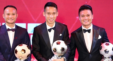 Đỗ  Hùng Dũng đoạt danh hiệu Quả bóng vàng 2019