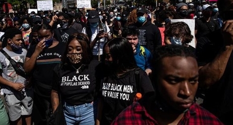 Nước Mỹ đối mặt với khủng hoảng kép