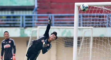 Bùi Tiến Dũng đang lấy lại phong độ, Văn Lâm có phải “coi chừng”?