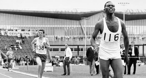 Trên đường chạy Kenya