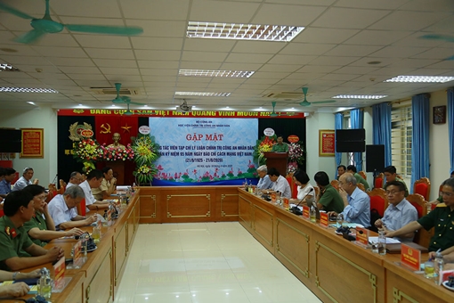 Tạp chí Lý luận Chính trị CAND gặp mặt cộng tác viên