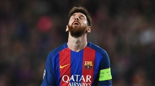 "Cười bể bụng" với ảnh chế ném đá Messi sau trận hòa trước Atletico