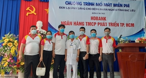HDBank tiếp tục hành trình mang lại ánh sáng và an cư cho người nghèo