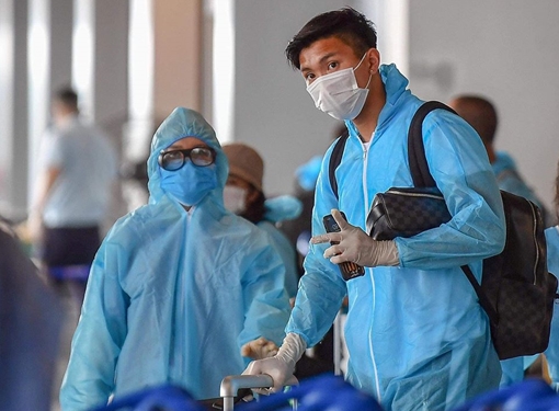 Văn Hậu về nước bắt đầu thực hiện cách ly bắt buộc