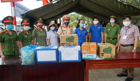 Công an Quảng Nam phòng, chống “bão” COVID-19