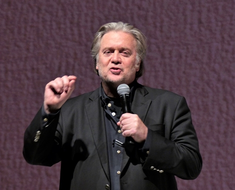 Steve Bannon: Từ chính trị gia đến kẻ phạm tội