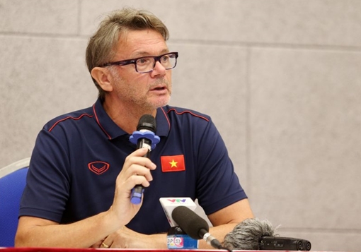 HLV trưởng ĐT U19 Việt Nam được Nhật Bản vinh danh