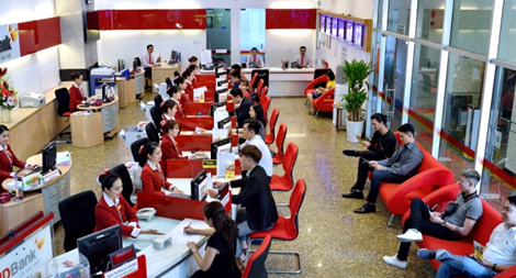 Lãi suất giảm, doanh nghiệp vẫn khó tiếp cận vốn rẻ