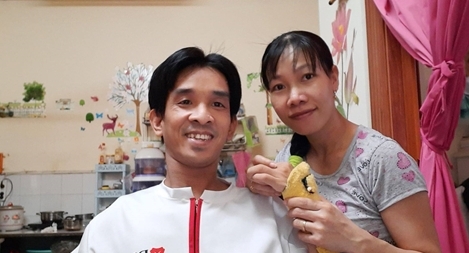 Chuyện tình của thầy giáo “xe lăn”