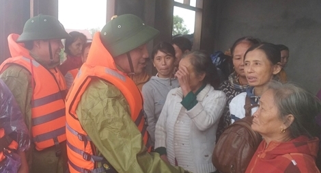 Hà Tĩnh kêu gọi ủng hộ người dân tỉnh nhà chống chọi với bão lũ