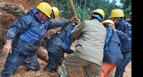 Điện lực Nghệ An, Hà Tĩnh  tập trung xử lý sự cố lưới điện