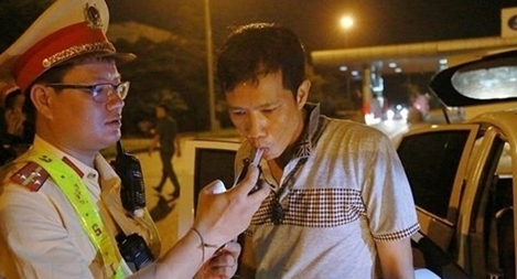 Siết chặt kiểm tra để ngăn “ma men”, con nghiện lái xe