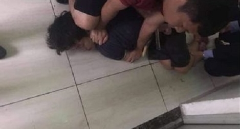 Nghi án con trai "ngáo đá" gây tội ác