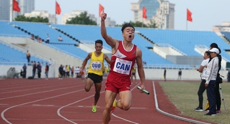 Bí ẩn bàn chân của một kỷ lục gia điền kinh