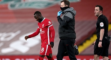 Liverpool buồn vui lẫn lộn sau đại thắng Leicester