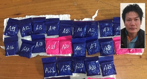 Dùng xe máy vận chuyển 6.000 viên ma túy tổng hợp