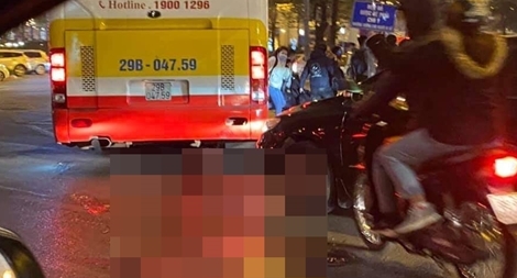 Bị xe buýt tông, cụ bà 80 tuổi tử vong tại chỗ