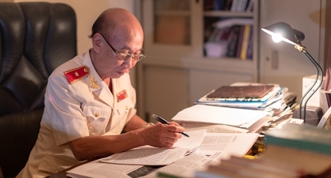 Thiếu tướng - Nhà văn Khổng Minh Dụ: Tết về lại nhớ chiến trường xưa