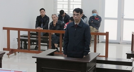 Nuốt không trôi 700 triệu, phải nhận 10 năm tù