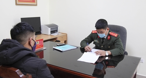 Xử phạt chủ Facebook đưa tin “Covid đi hát có tay vịn”