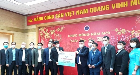 LienVietPostBank và Thaiholdings tặng 21 tỷ đồng cho Quỹ mua Vaccine phòng chống COVID-19
