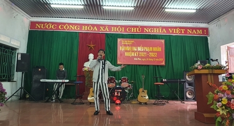 Chuyện Tây ở tù ta